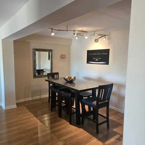 828 Graceland Avenue Des Plaines IL 60016