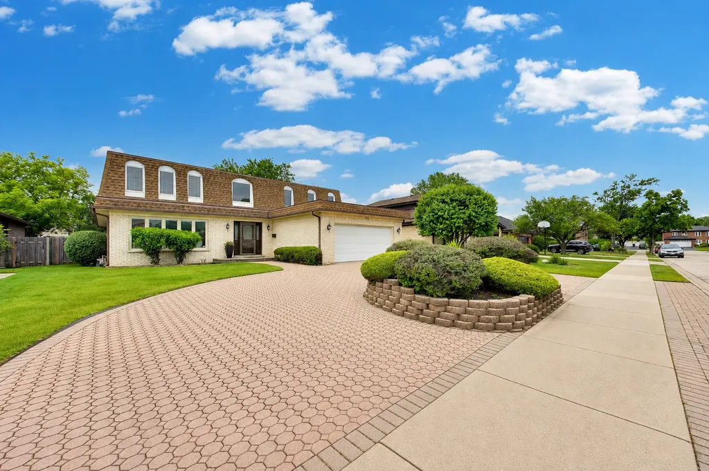 9350 Neenah Avenue Morton Grove IL 60053