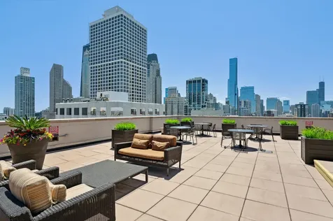 1122 North Dearborn Street Chicago IL 60610