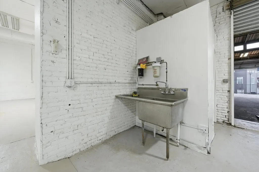 2290 South Blue Island Avenue Chicago IL 60608