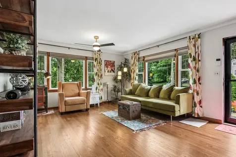 426 Concord Avenue Fox River Grove IL 60021