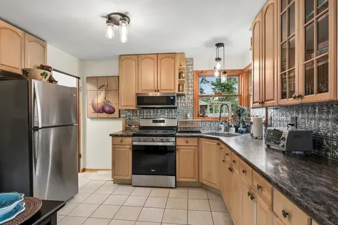 426 Concord Avenue Fox River Grove IL 60021