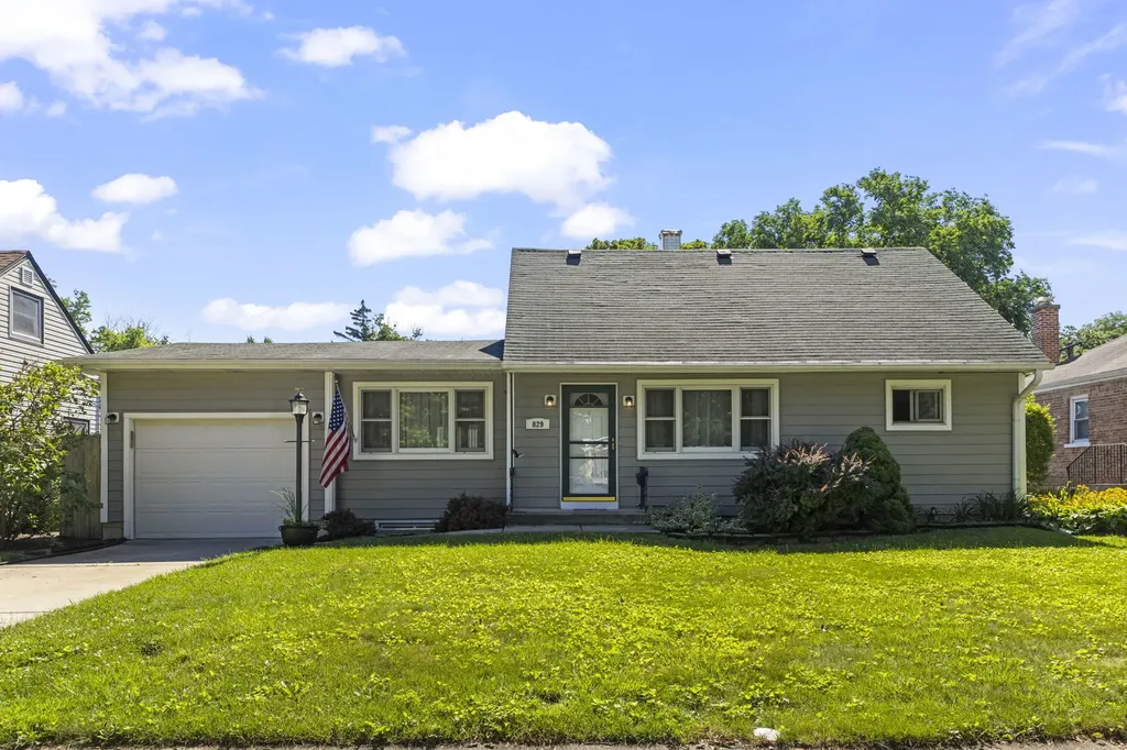 829 South Grace Street Lombard IL 60148
