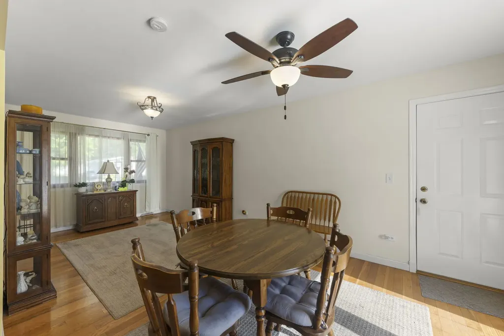 829 South Grace Street Lombard IL 60148