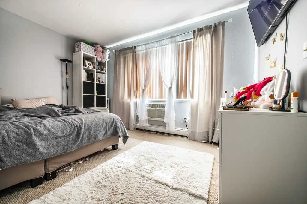 8641.5 West Foster Avenue Chicago IL 60656