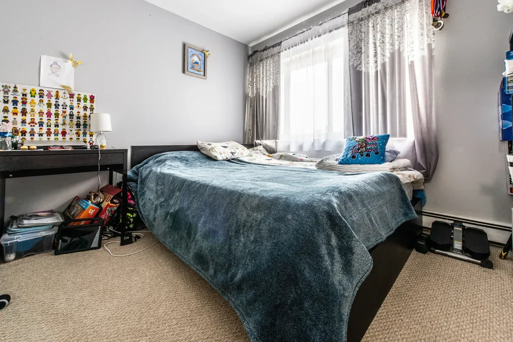 8641.5 West Foster Avenue Chicago IL 60656