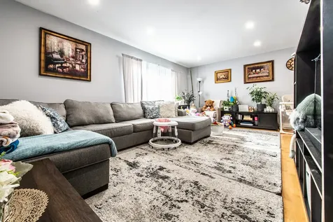 8641.5 West Foster Avenue Chicago IL 60656