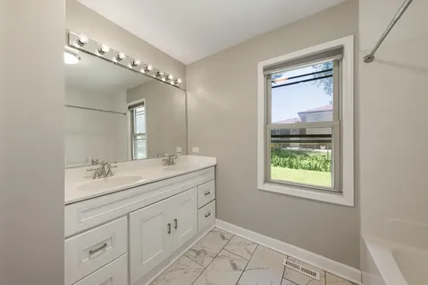 5140 156TH Street Oak Forest IL 60452