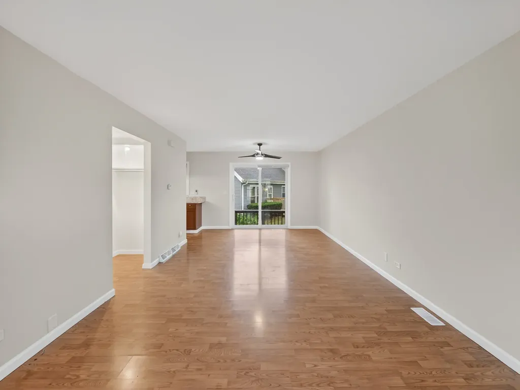 228 Dakota Court Bolingbrook IL 60440