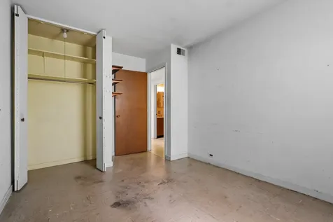 4753 South Woodlawn Avenue Chicago IL 60615
