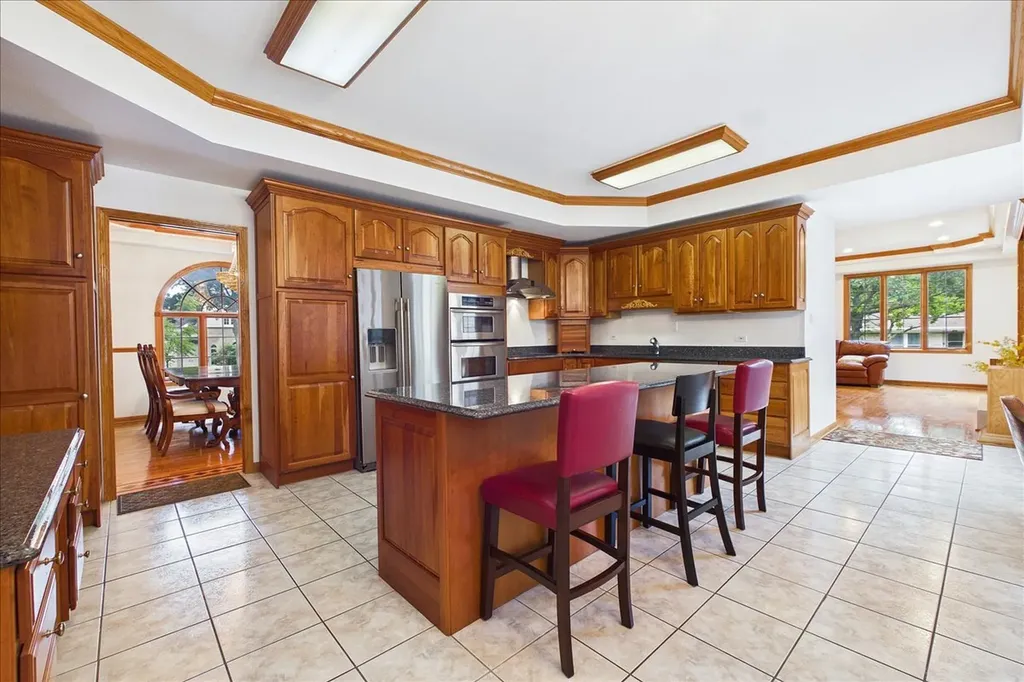 238 Westmoreland Drive Wilmette IL 60091