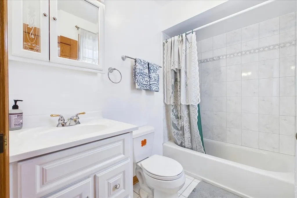 238 Westmoreland Drive Wilmette IL 60091