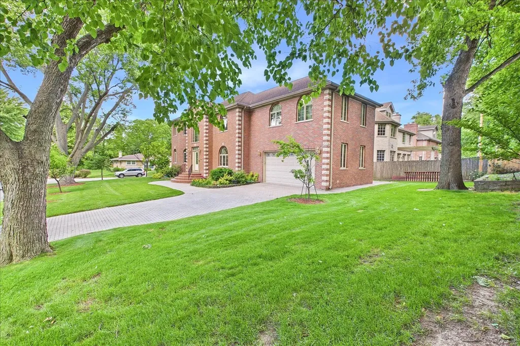 238 Westmoreland Drive Wilmette IL 60091