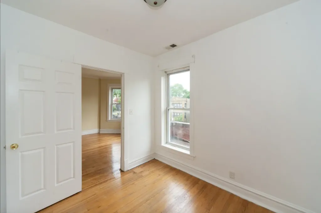 921 North Leclaire Avenue Chicago IL 60651