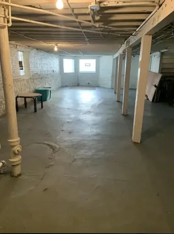 921 North Leclaire Avenue Chicago IL 60651