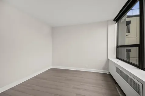 1360 North Sandburg Terrace Chicago IL 60610