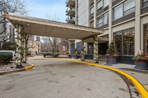1360 North Sandburg Terrace Chicago IL 60610
