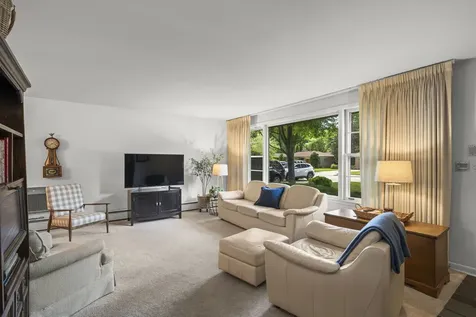 311 North Beverly Lane Arlington Heights IL 60004