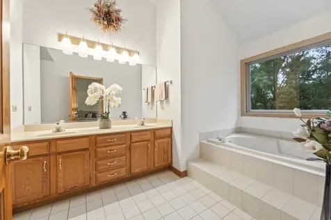1155 Charter Oaks Drive Bartlett IL 60103