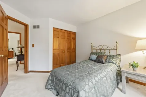 1155 Charter Oaks Drive Bartlett IL 60103