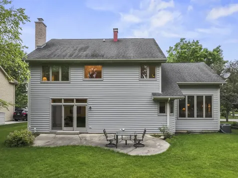 1155 Charter Oaks Drive Bartlett IL 60103