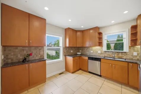 2537 Oak Street Franklin Park IL 60131