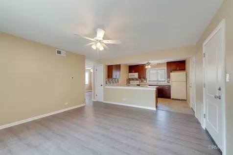 32 North Main Street Glen Ellyn IL 60137