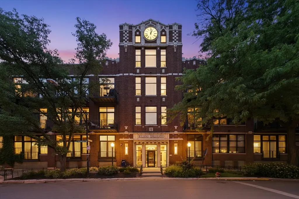 2300 West Wabansia Avenue Chicago IL 60647
