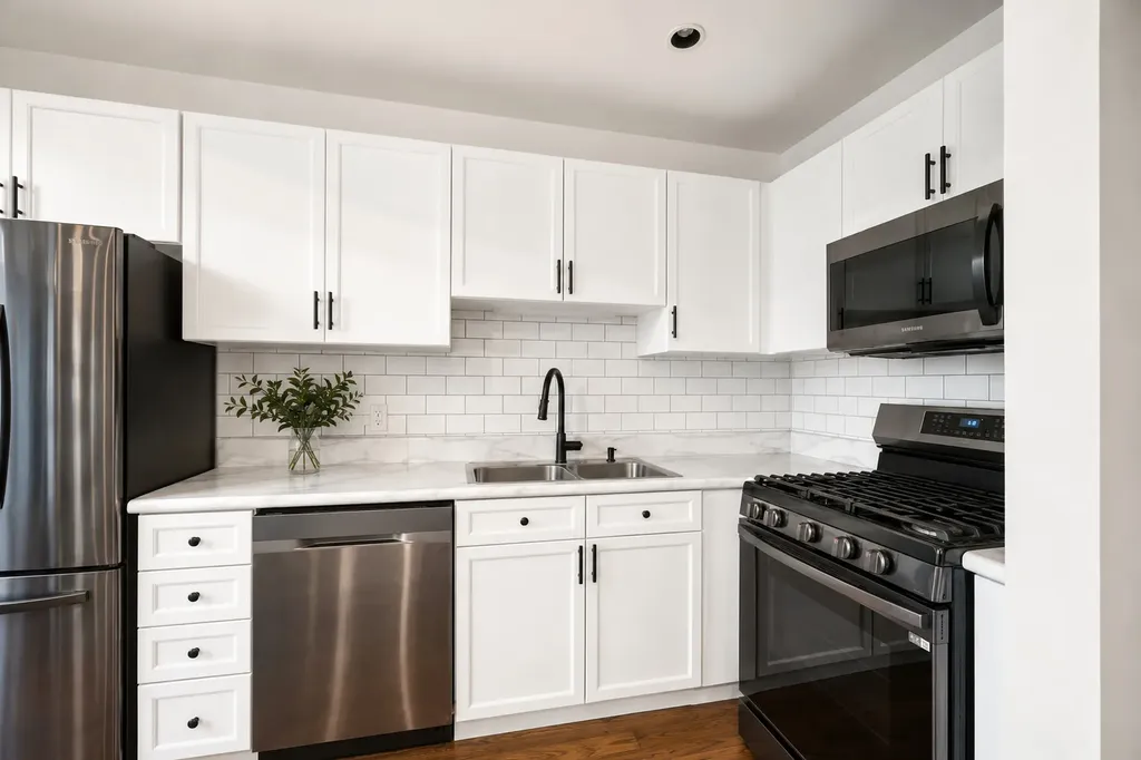 2300 West Wabansia Avenue Chicago IL 60647