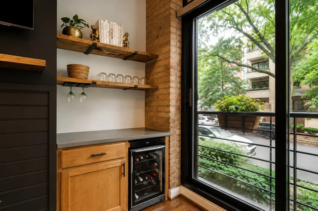 2300 West Wabansia Avenue Chicago IL 60647