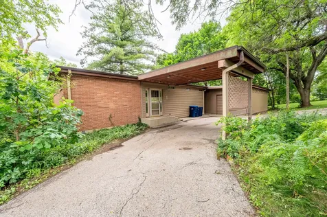 341 Hickory Haven Drive E Gurnee IL 60031