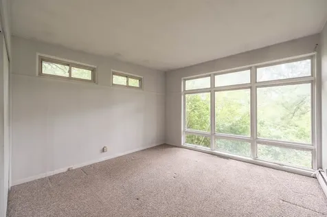 341 Hickory Haven Drive E Gurnee IL 60031