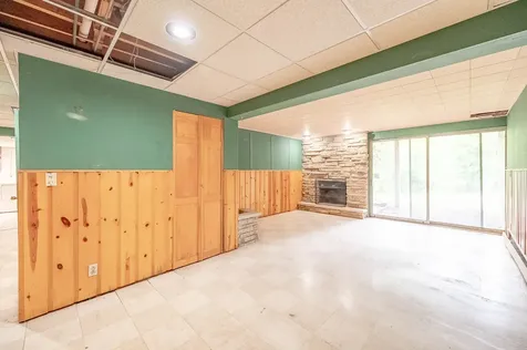 341 Hickory Haven Drive E Gurnee IL 60031