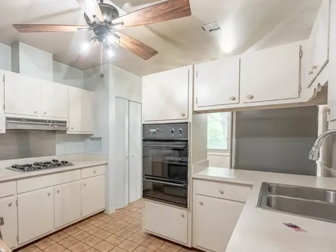 341 Hickory Haven Drive E Gurnee IL 60031