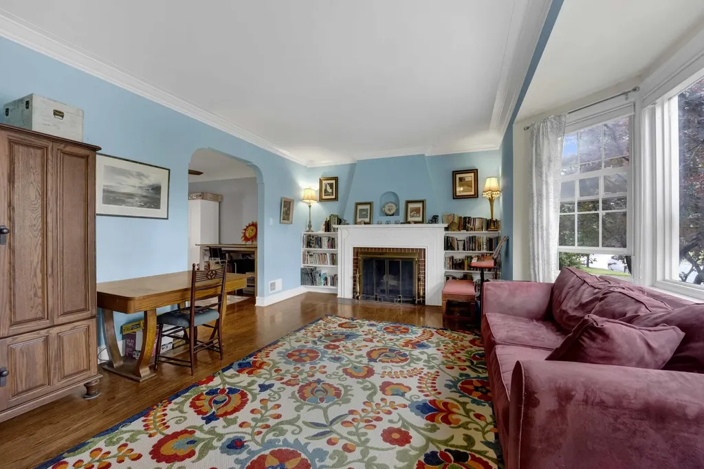 6043 North Keeler Avenue Chicago IL 60646