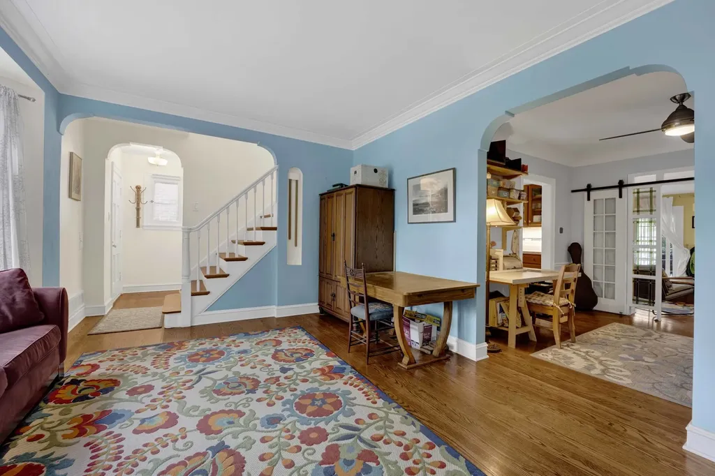 6043 North Keeler Avenue Chicago IL 60646