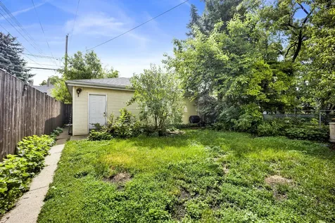 6043 North Keeler Avenue Chicago IL 60646