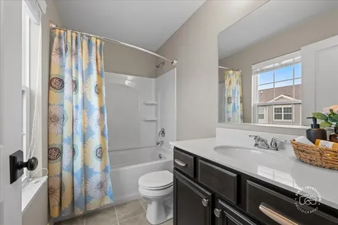 2945 Henley Lane Naperville IL 60540