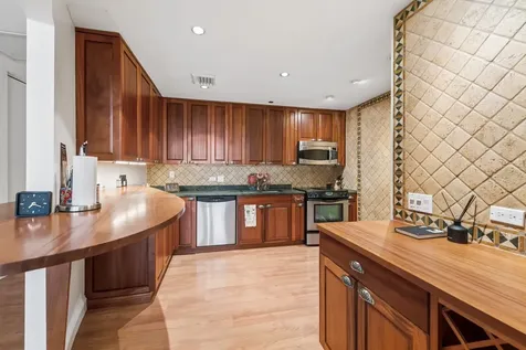 680 North Lake Shore Drive Chicago IL 60611