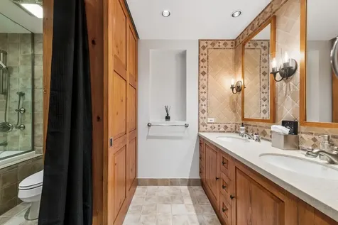 680 North Lake Shore Drive Chicago IL 60611