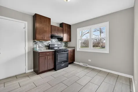 1537 West 165th Street Markham IL 60426