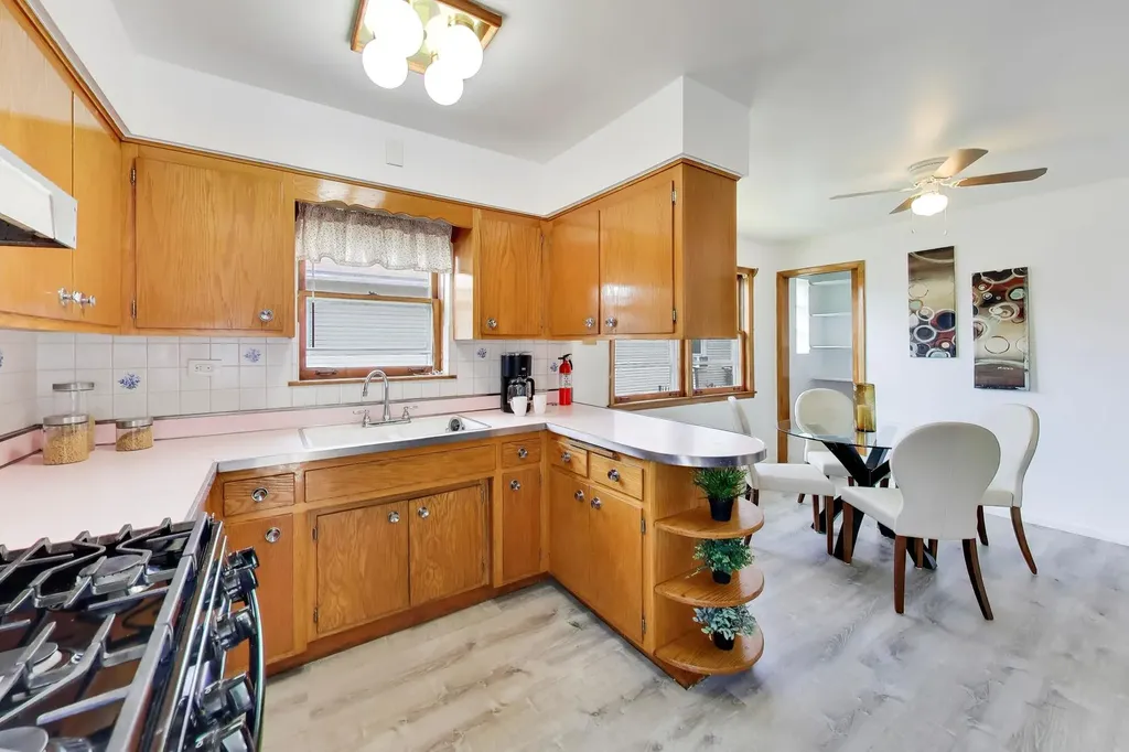 3439 South Hermitage Avenue Chicago IL 60608
