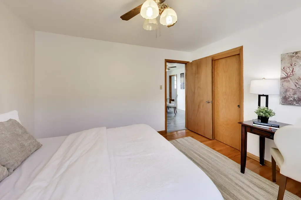 3439 South Hermitage Avenue Chicago IL 60608