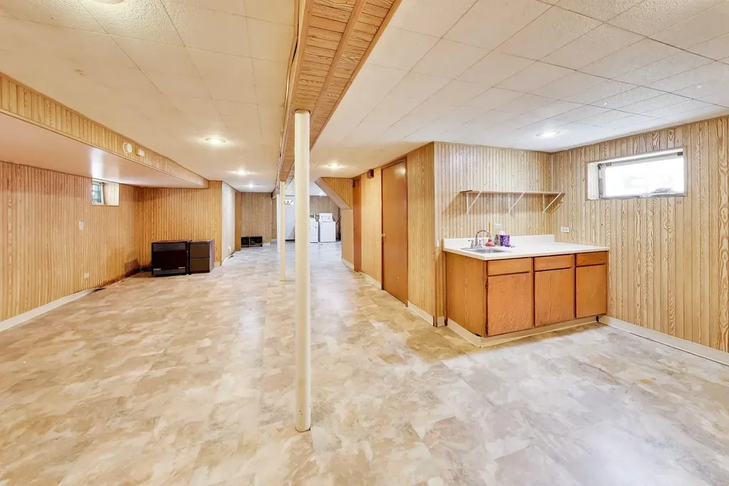 3439 South Hermitage Avenue Chicago IL 60608