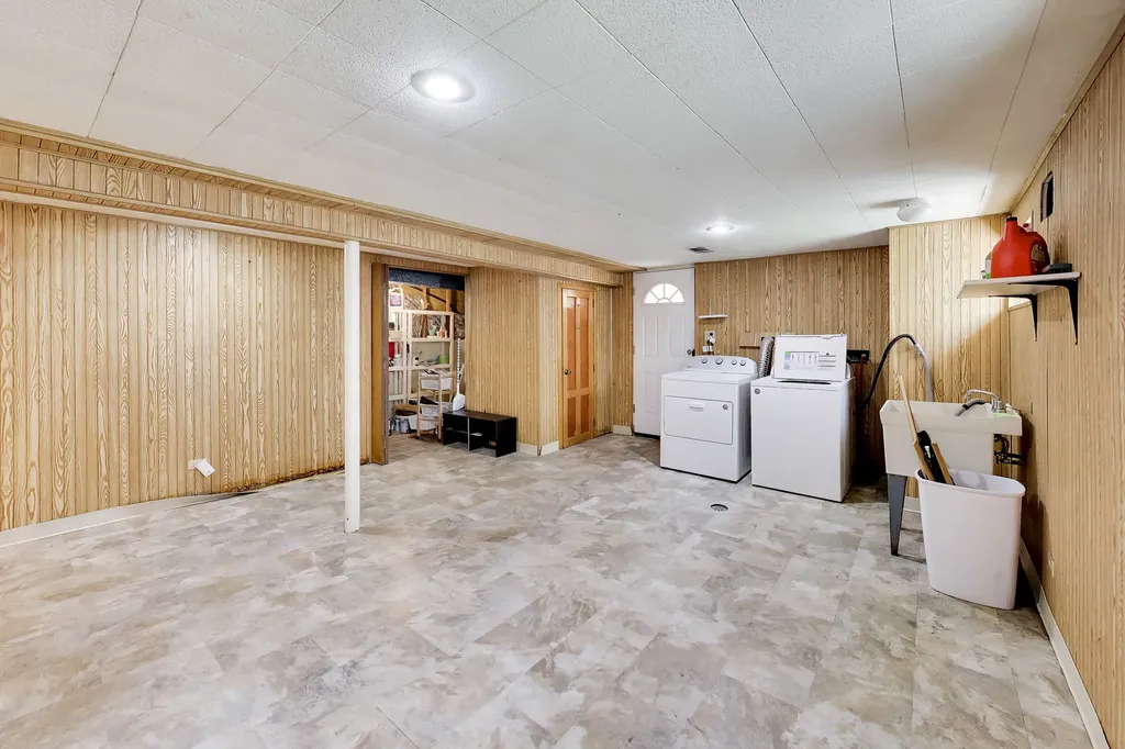 3439 South Hermitage Avenue Chicago IL 60608