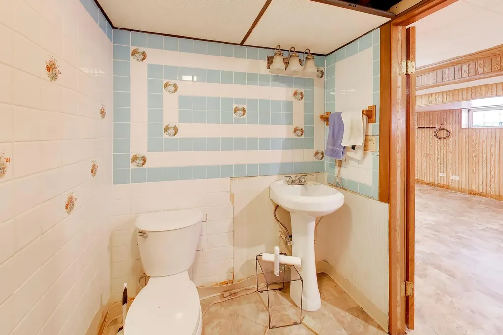 3439 South Hermitage Avenue Chicago IL 60608