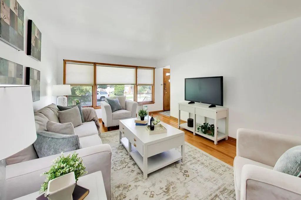 3439 South Hermitage Avenue Chicago IL 60608