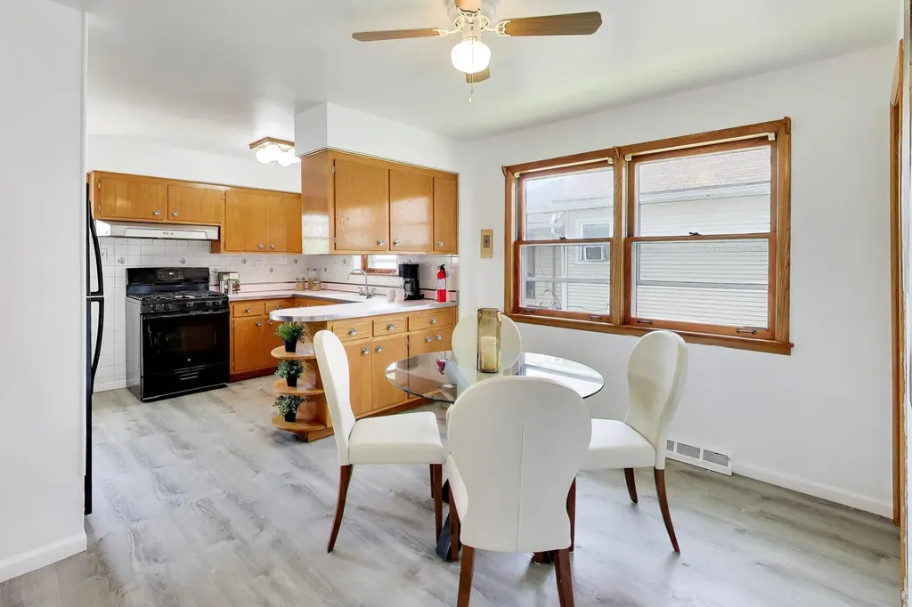 3439 South Hermitage Avenue Chicago IL 60608
