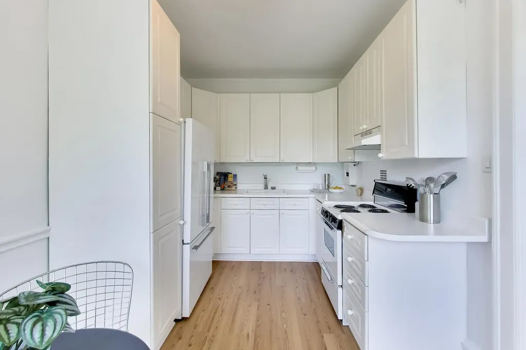 434 West Aldine Avenue Chicago IL 60657