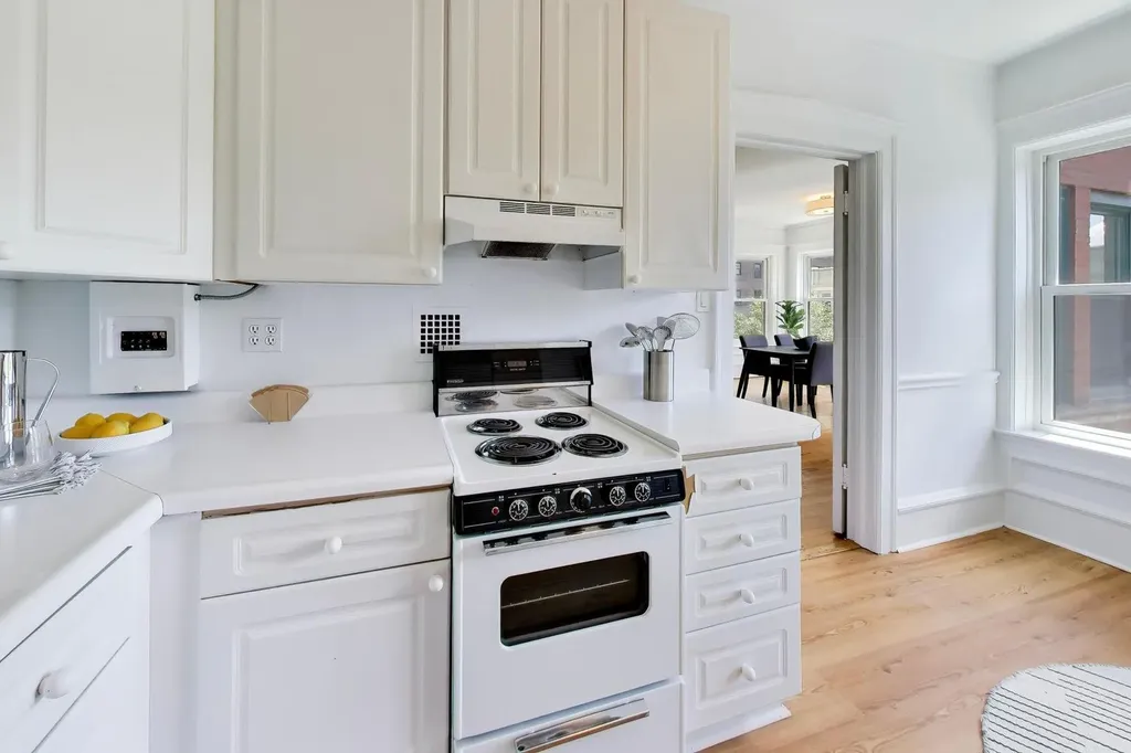 434 West Aldine Avenue Chicago IL 60657